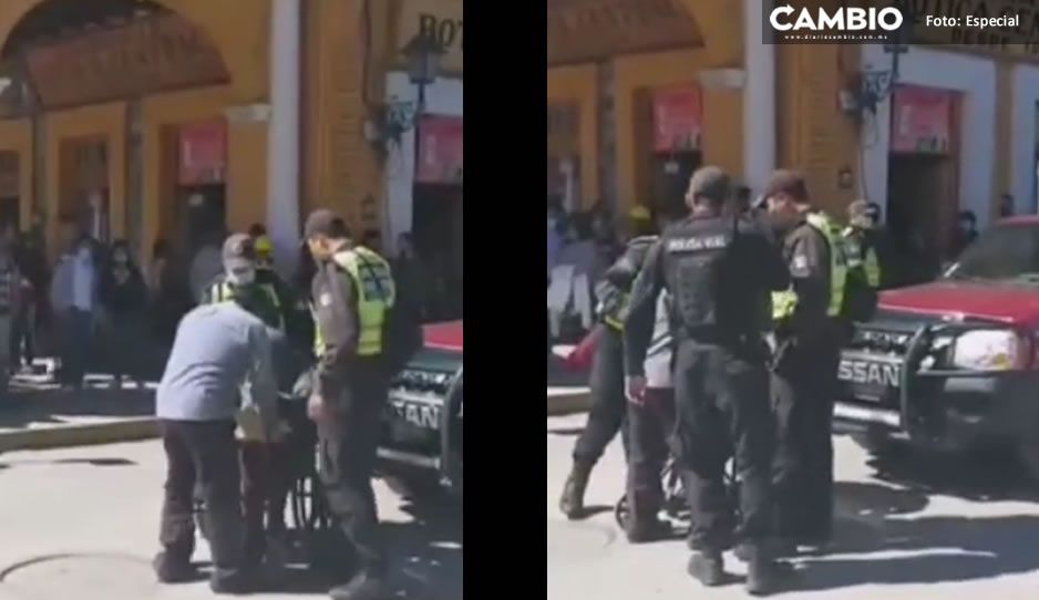 ¡Sin compasión! Alcalde de Zacapoaxtla ordena quitar placas a auto de discapacitado (VIDEO)