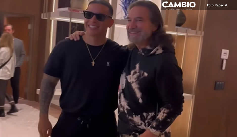 ¡Dos leyendas juntas! Daddy Yankee posa junto a Marco Antonio Solís (VIDEO)