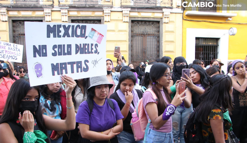 Feministas marchan en Puebla para exigir un alto a la violencia vs la mujer (FOTOS y VIDEO)