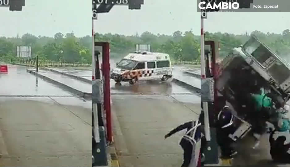 TERRIBLE VIDEO: Ambulancia se impacta contra caseta y deja cuatro muertos
