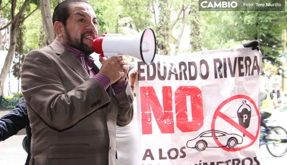 Locatarios de El Carmen acusan de intimidación a autoridades por estar vs los parquímetros (VIDEO)
