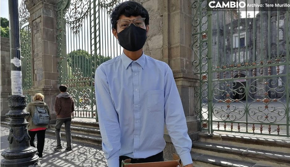 ¡Triste historia! Estudiante que vendía dulces para pagar la BUAP, ahora pide ayuda tras padecer cáncer