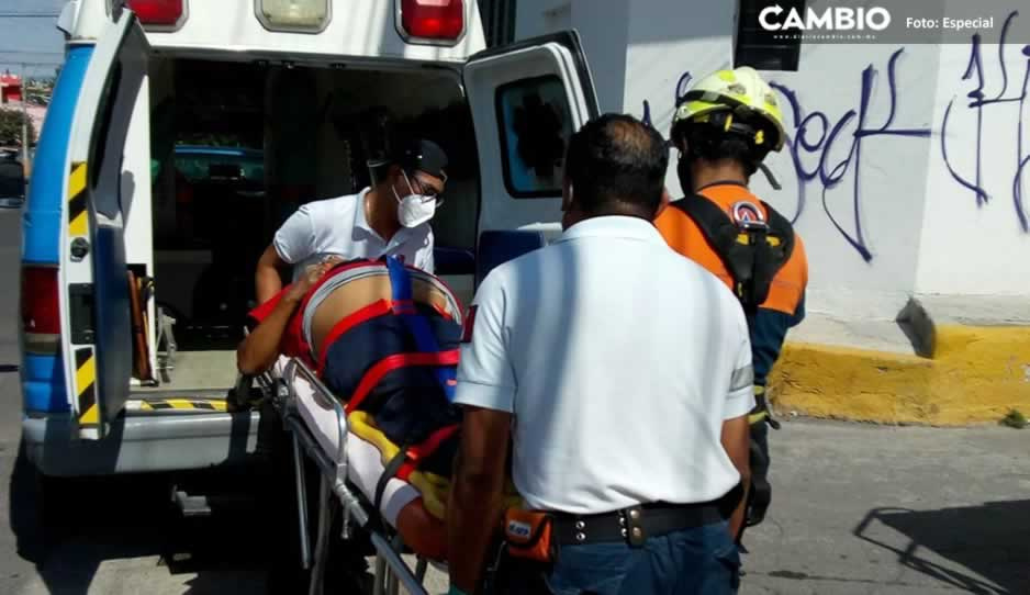 Poblano sufre quemaduras graves tras electrocutarse en Arboledas de Loma Bella