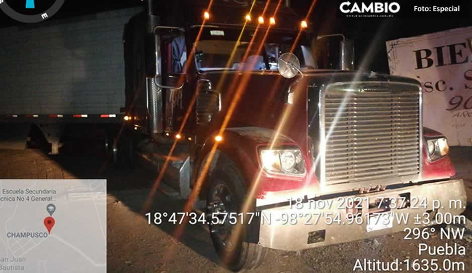 ¡Susto! Tráiler se queda sin frenos y se impacta contra internado de jovencitas