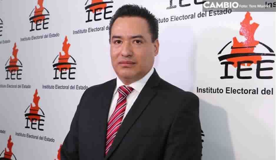 César Huerta se niega a ratificar como secretario ejecutivo del IEE; acusa de ilegal el proceso