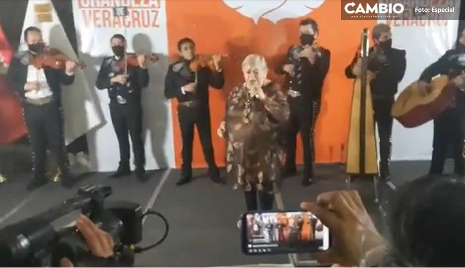 Paquita la del Barrio se cansa de cantar &quot;Rata de dos Patas&quot; y se lanza como diputada (VIDEO)