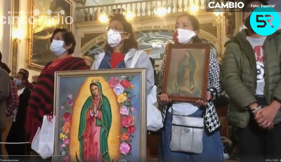 Feligreses asisten a misa en La Villita del Paseo Bravo para celebrar a la Virgen de Guadalupe
