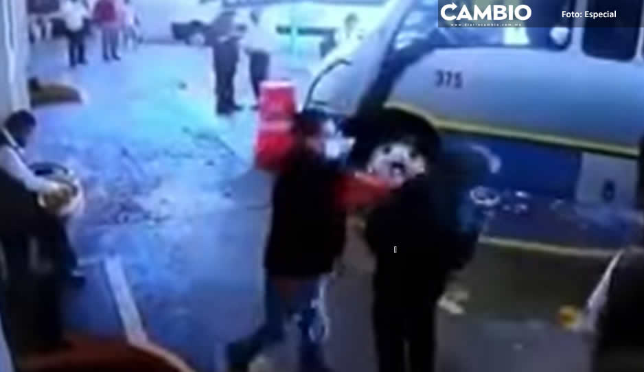 VIDEO: Así fue el nocaut de comerciante vs #LordGandalla por golpearlo sin motivo en Tlaxcala