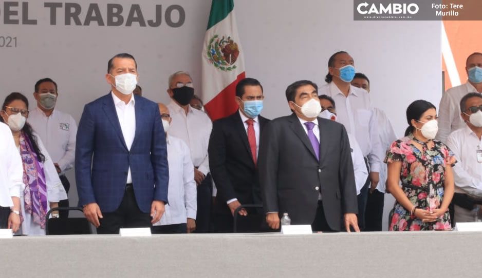 Barbosa encabeza ceremonia por Día del Trabajo