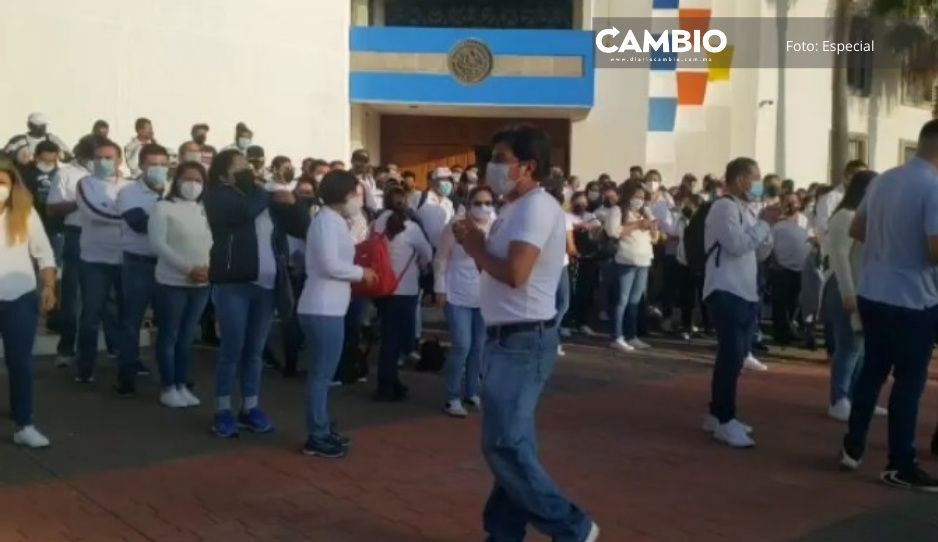 Más de 180 sindicalizados exigen al edil de Cuautlancingo mantenerlos en sus cargos