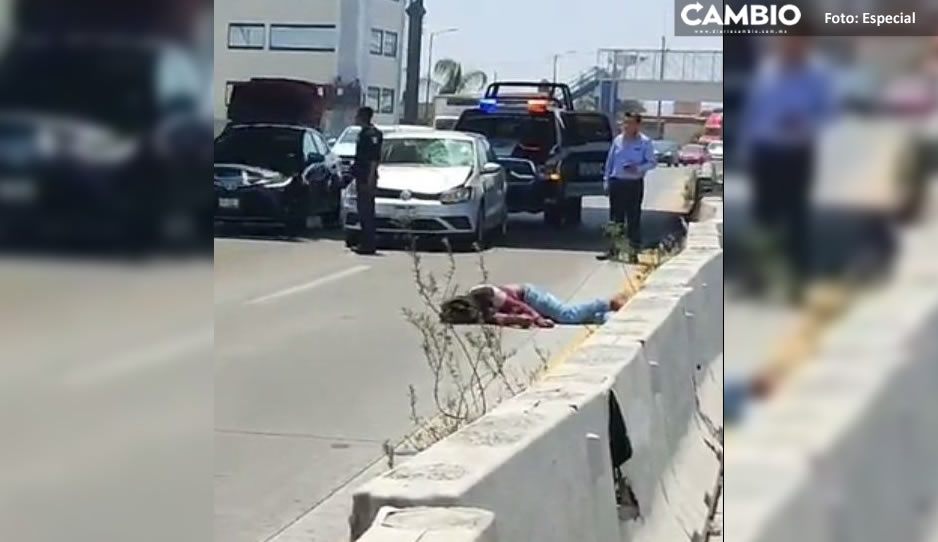 FOTO FUERTE: Automovilista atropella a hombre en Periférico Ecológico altura de la 16 de Septiembre