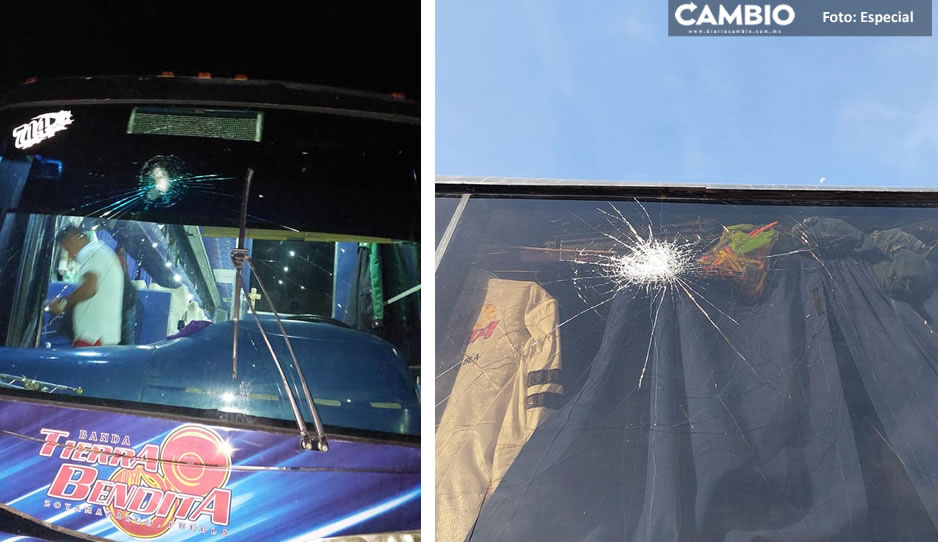 Banda Tierra Bendita sufre intento de asalto en Yehualtepec luego de que apedrearan su autobús