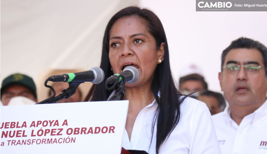 Ariadna Ayala refrenda su apoyo a la 4T durante su discurso tras la marcha en el Zócalo