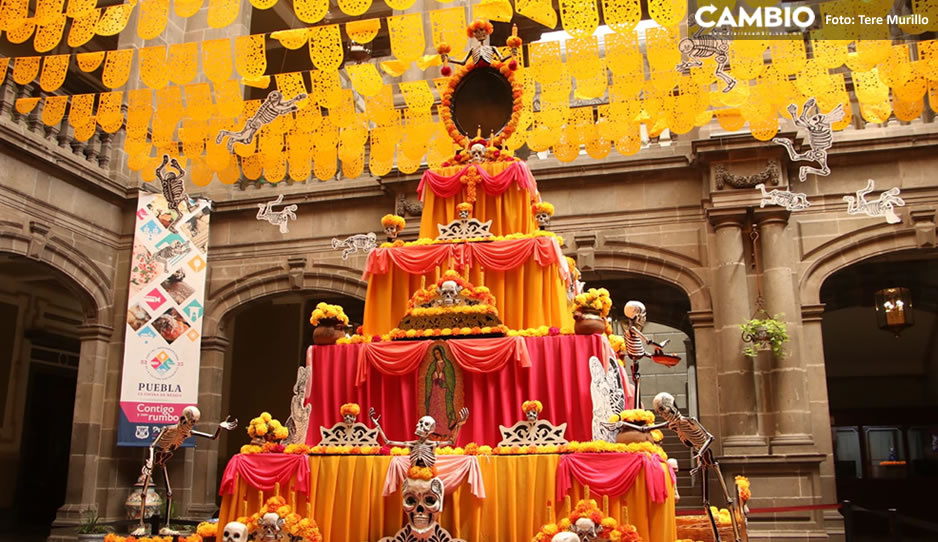 Día de Muertos: llenan el Centro Histórico de ofrendas temáticas