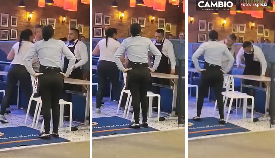 VIDEO: ¡Qué poca! Jefe le avienta dinero en la cara a mesero tras exigir parte de sus propinas