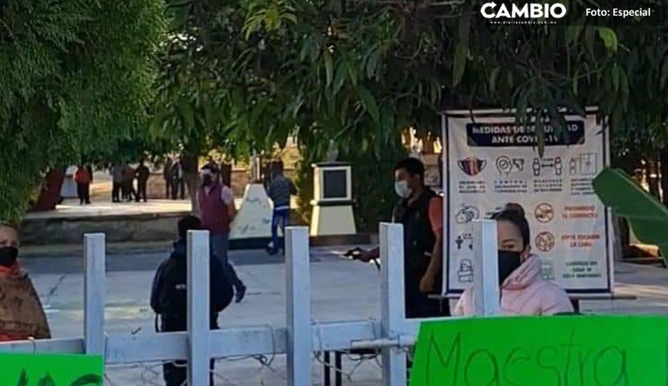 Director de Telesecundaria en Huehuetlán despide maestros injustificadamente