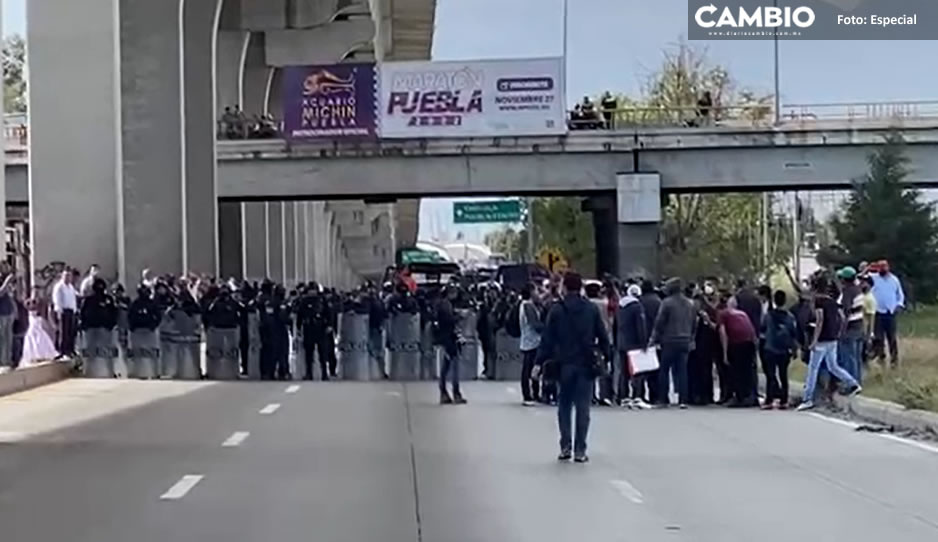 Policía Estatal llega a la México Puebla para disolver manifestación de comerciantes de la Central de Abasto (VIDEO)