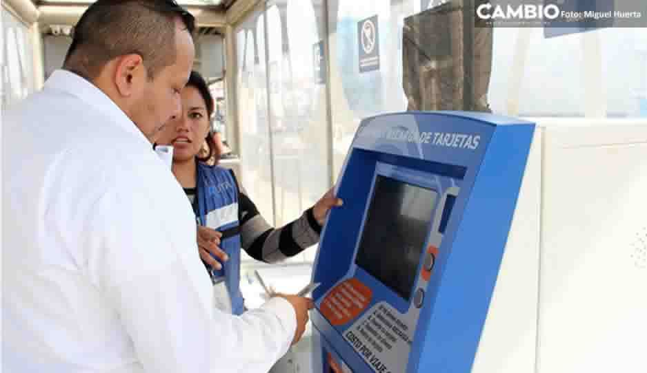 Desabasto de tarjetas RUTA deja a cientos de poblanos sin transporte