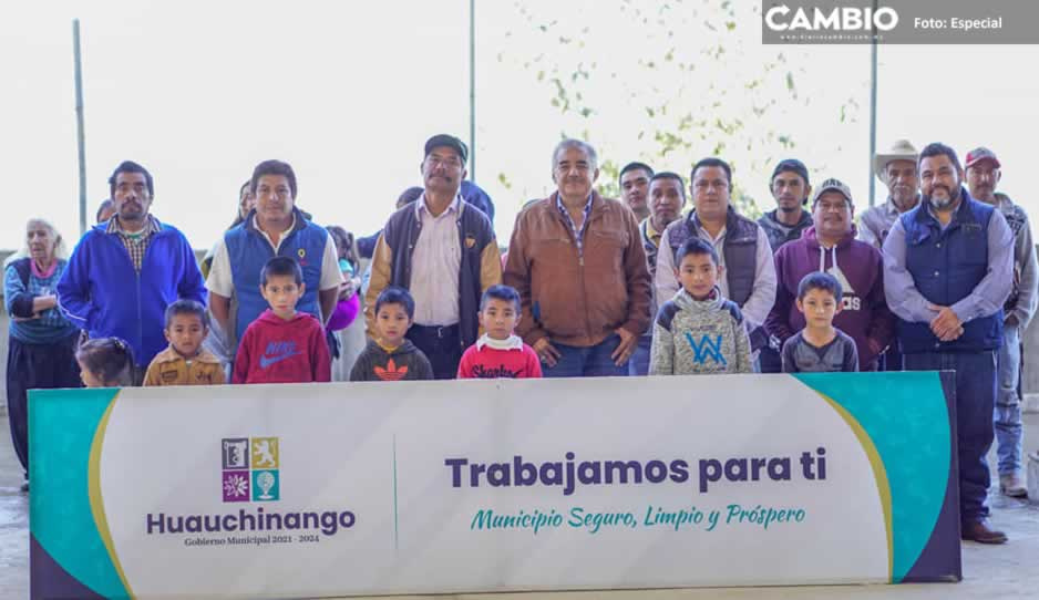 Inaugura Rogelio López Angulo muro de contención de primaria de Ayohuixcuautla