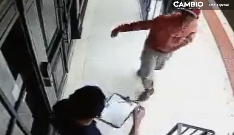 FUERTE VIDEO: Mata a asaltante de un brutal puñetazo en el rostro