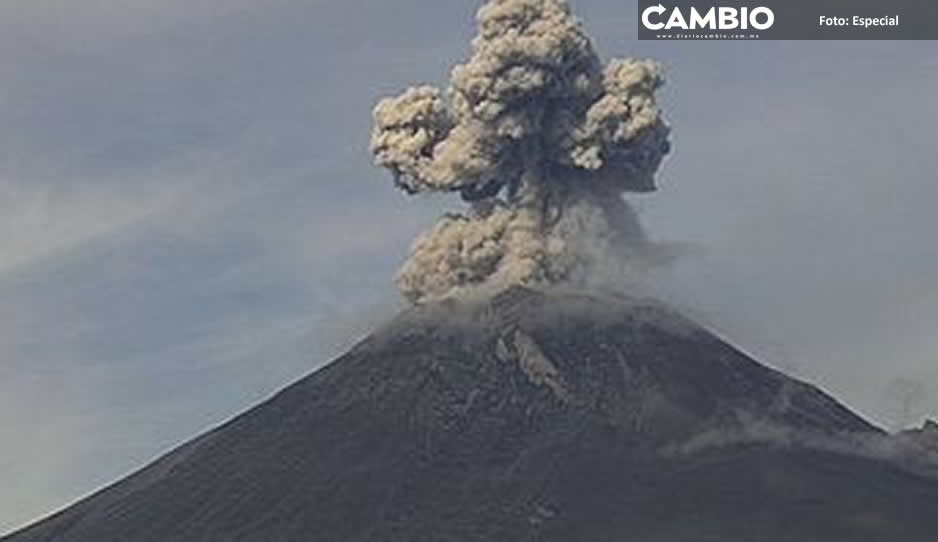 Fuerte estruendo del Popocatépetl alarma a poblanos