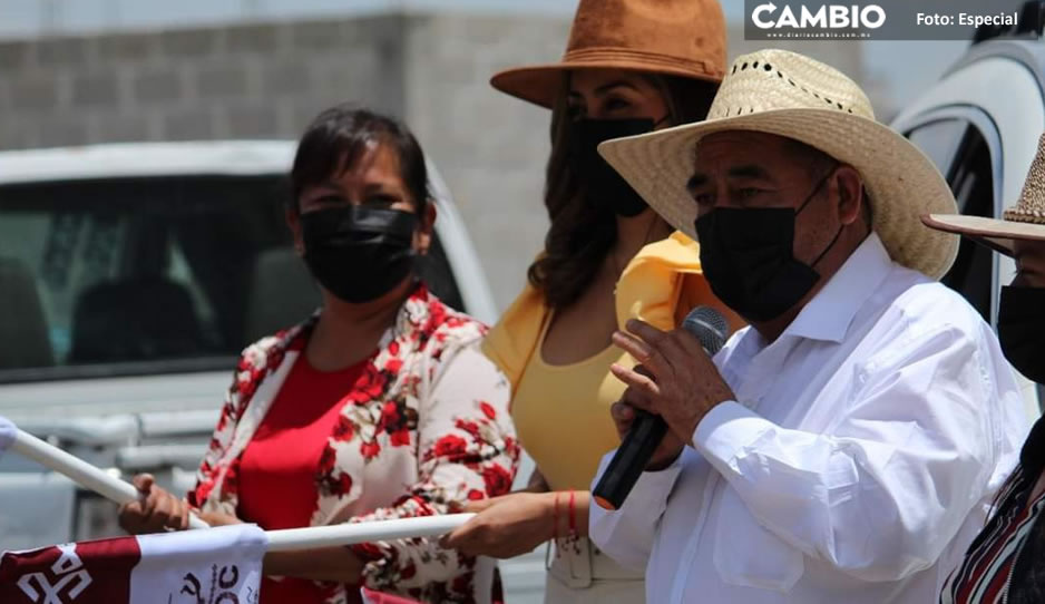 Mario de la Rosa da banderazo a obra de drenaje en Amozoc