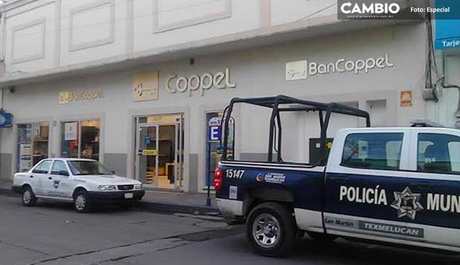 Delincuentes amagan a trabajadores y se roban celulares en Coppel de Texmelucan