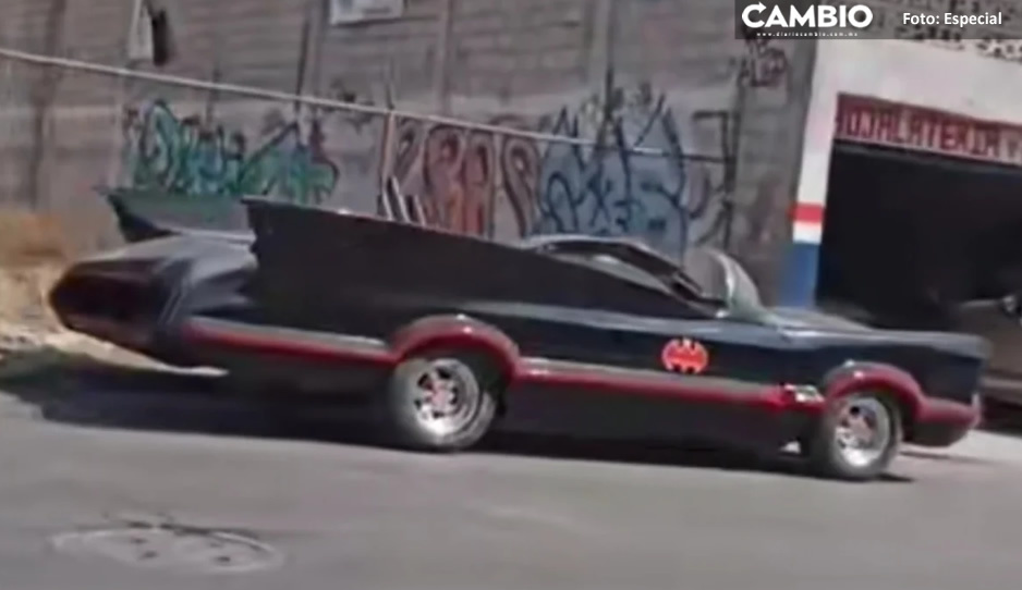 ¿Eres tú, Batman? Batimóvil recorre calles de Edomex y causa sensación (VIDEO)