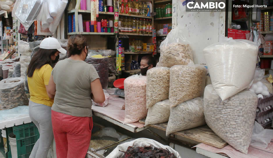 50 % de los poblanos no pueden comprar la canasta básica por pobreza laboral