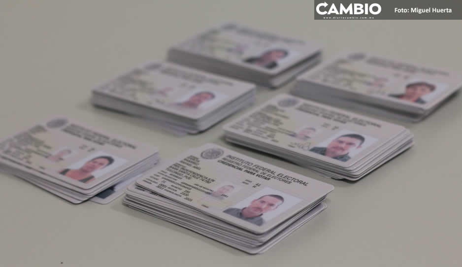 Ratifican tres panistas denuncia ante la Feide por credenciales de elector fake