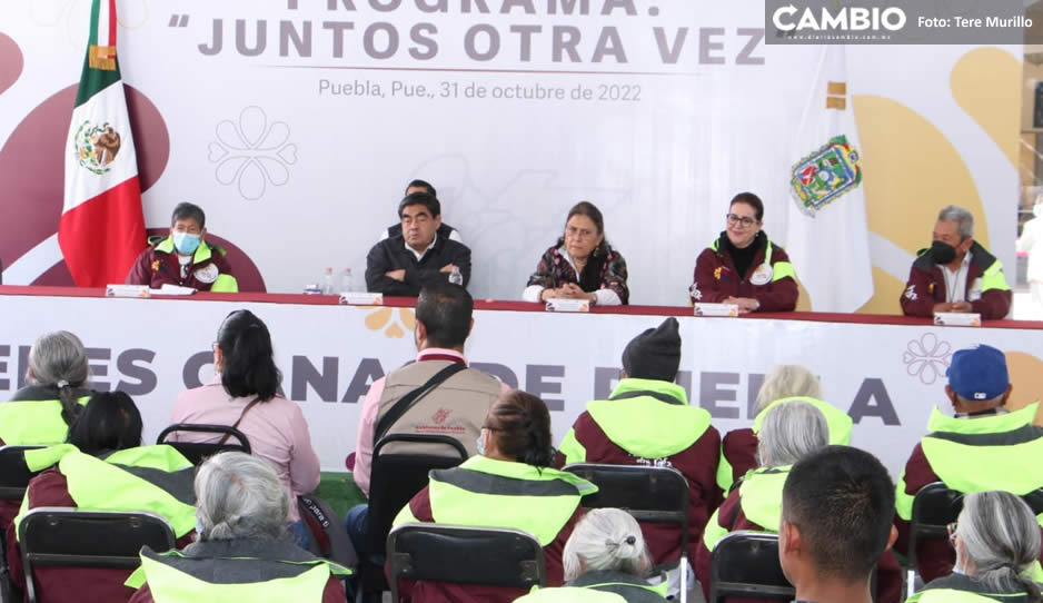 Barbosa encabeza la entrega de visas del programa &quot;Juntos Otra Vez&quot; (VIDEO)