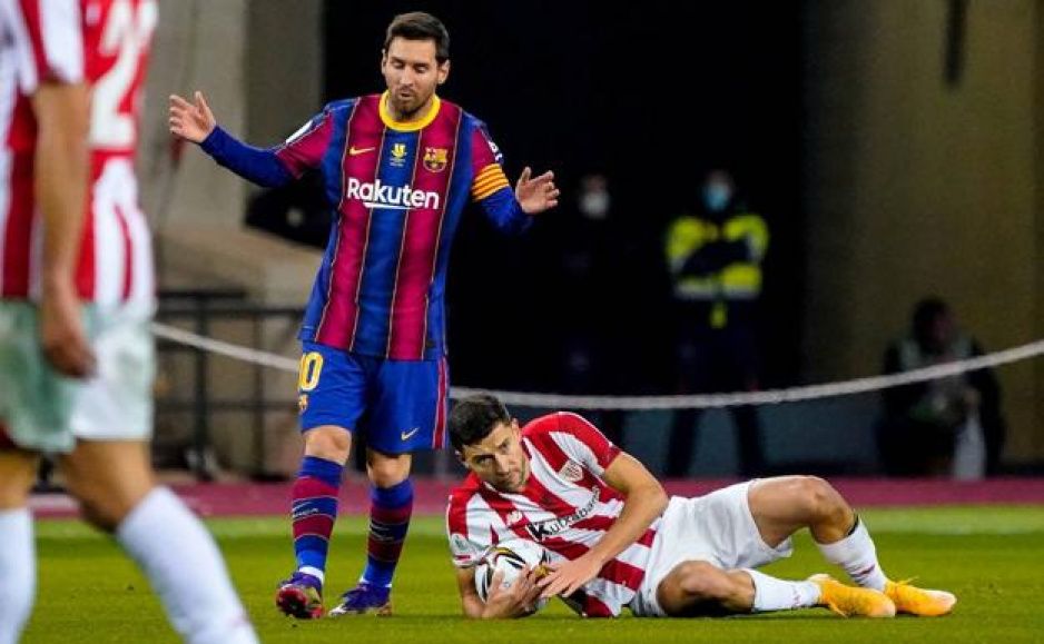 VIDEO: Messi no aguanta más y golpea a Villalibre en la final de la Supercopa