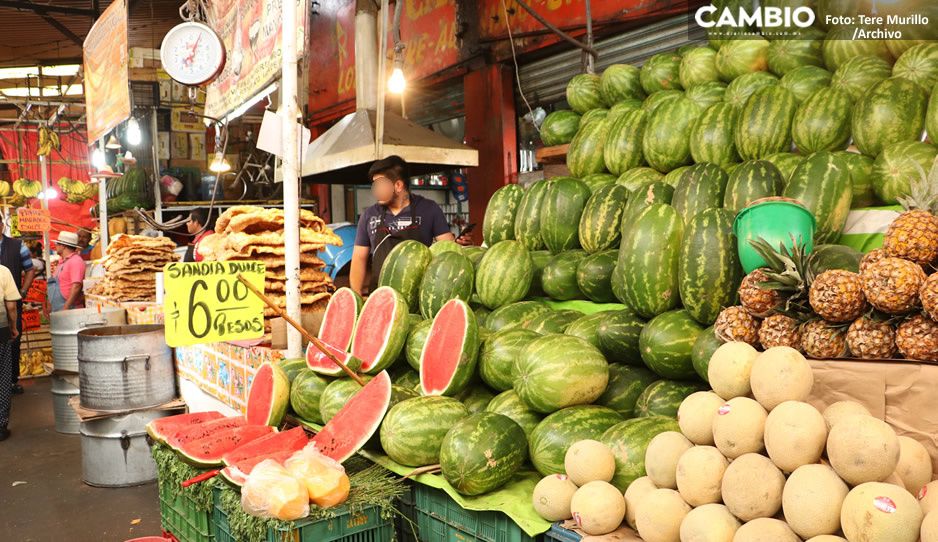Infartazo en el Mercado Hidalgo: fallece poblana mientras compraba frutas
