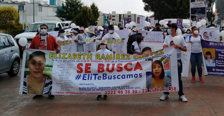 Familiares y amigos de Elizabeth Ramírez se manifiestan en Huejotzingo; exigen su localización