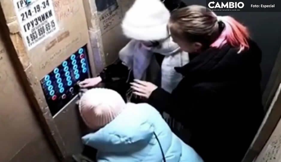 VIDEO: ¡De miedo! Graban momento en que elevador cae al vacío con personas dentro