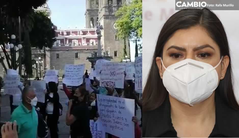 Al grito de “fuera Claudia” sindicalizados corren a la alcaldesa del Zócalo mientras ensayaba para su informe (VIDEO)