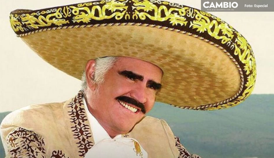 Revelan FOTO INÉDITA de Vicente Fernández abrazando a “Los hermanos Polivoces”