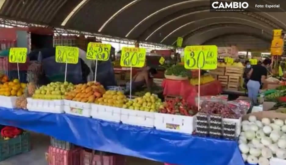 Reabren tianguis de Izúcar de Matamoros; venden frutas y verduras con medidas sanitarias