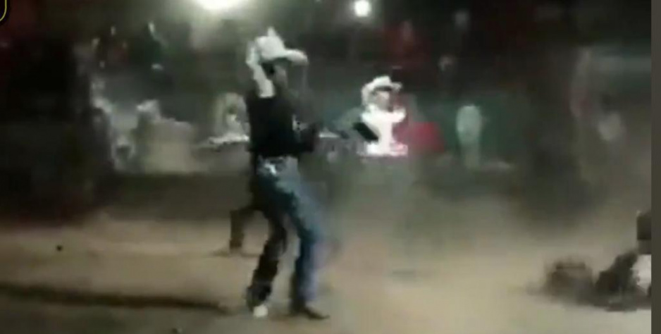Muerte en el jaripeo: toro le pasa por encima a jinete en Acapulco (VIDEO)