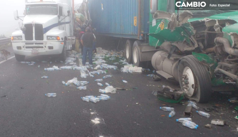 ¡Calvario en la Puebla-Orizaba! Carambolas provocan cierre y caos en la autopista