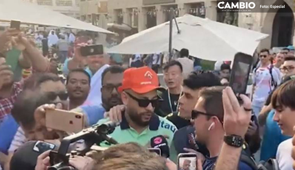 Doble de Neymar desata la locura al pasear por calles de Qatar (VIDEO)