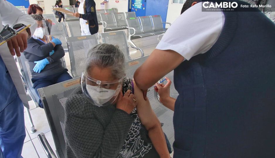 Van 82 mil segundas dosis antiCovid aplicadas a abuelitos en Puebla  