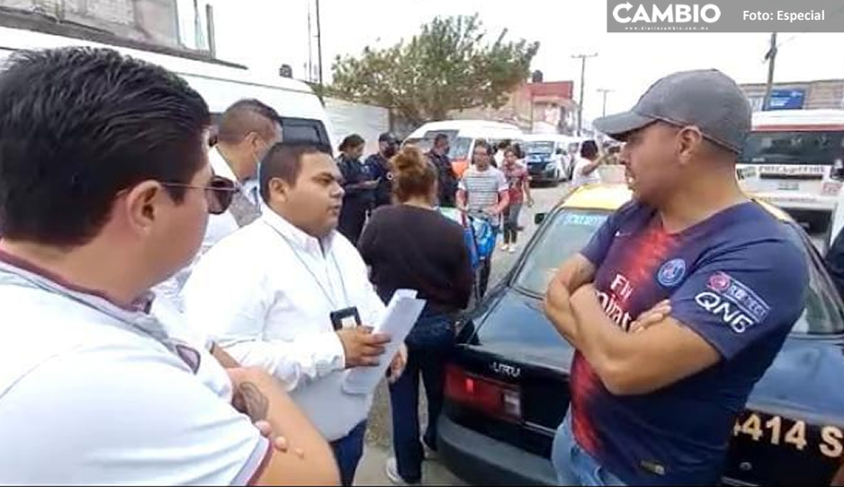 Antorchistas amenazan con linchar a permisionarios de la Ruta Angelópolis en la 11 Sur