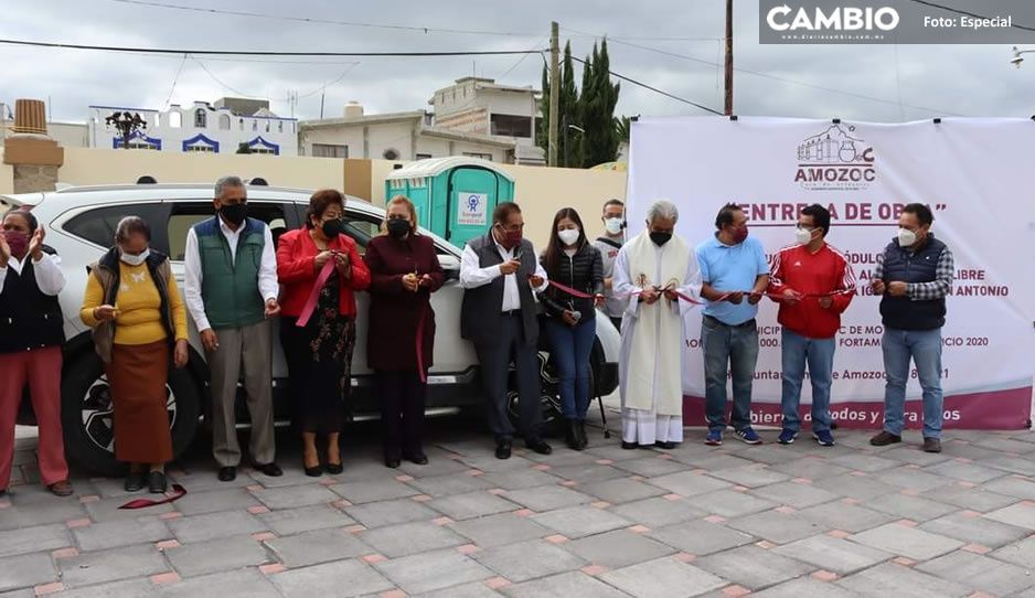 Gobierno de Amozoc entrega construcción del Atrio en el barrio San Antonio