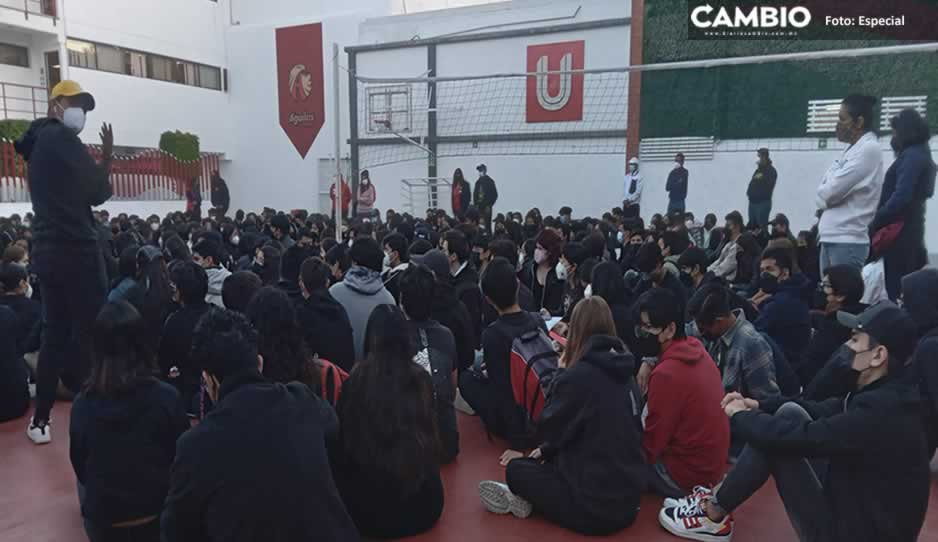 Alumnos de la prepa UPAEP realizan paro: piden NO mentir y ayuda psicológica para la salud mental (VIDEO)