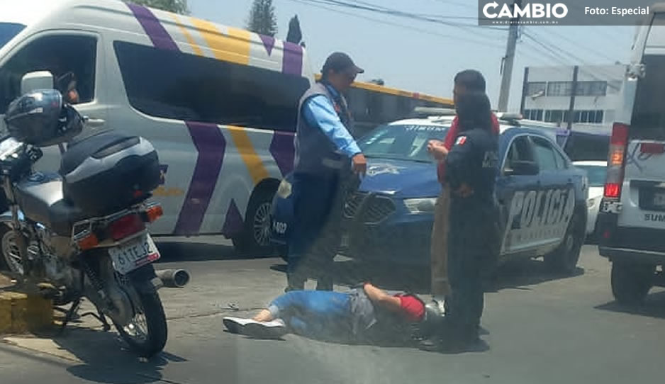 Motociclista se accidenta y lesiona en el Boulevard Hermanos Serdán