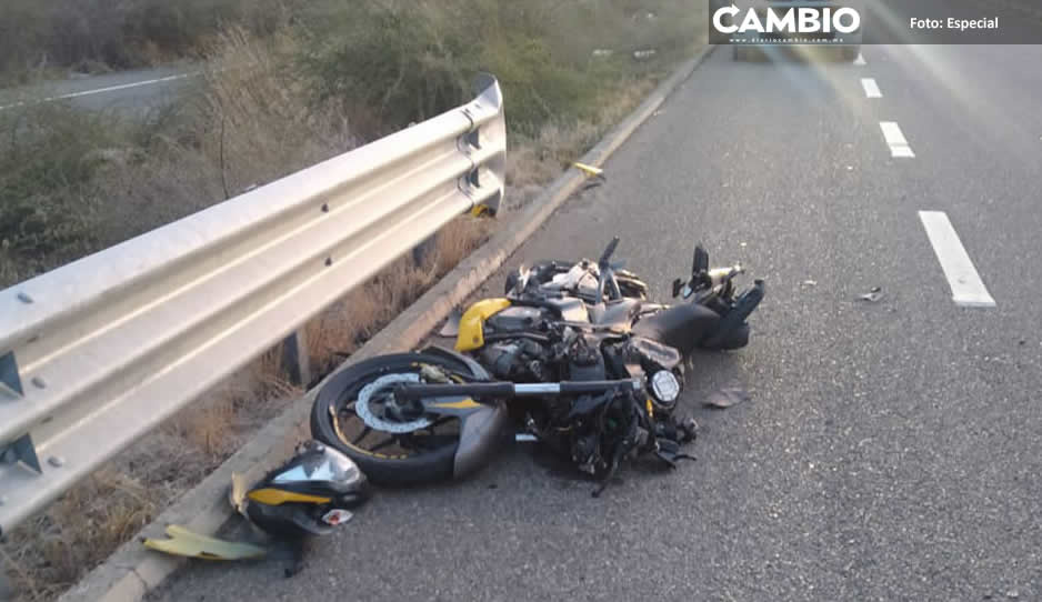 Motociclista muere al derrapar en la carretera federal Puebla-Huajuapan de León