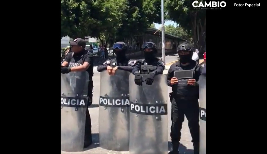 Polis estatales intimidan a ciclistas para evitar homenaje a atropellados en Boulevard 5 de Mayo