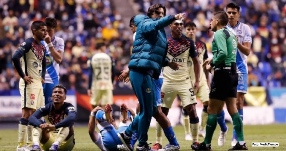 Puebla empata 1-1 vs América al medio tiempo; Solari y Roger fueron expulsados (VIDEO)