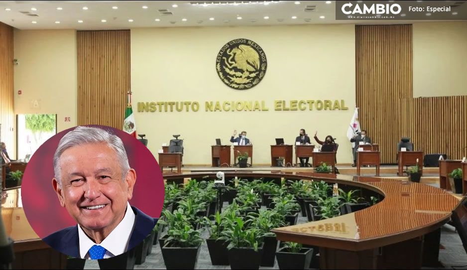 AMLO presenta plan de austeridad para INE; recorta sueldos, viáticos y fideicomisos